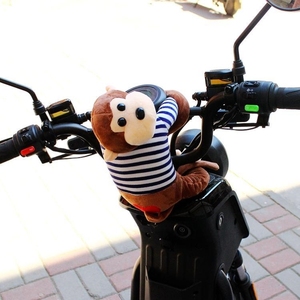 平衡车护胸儿童自行车防撞配件护具学步滑行把立手保护套玩偶公仔