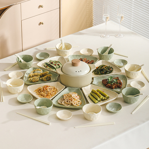 团圆拼盘餐具组合套装家用过年圆桌菜盘扇形盘子碗年夜饭家庭拼盘