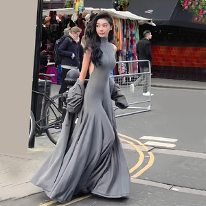 易梦玲同款伦敦周六的集市大露背灰色连衣裙女夏季拖地长裙沙滩裙