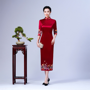 婚宴妈妈装旗袍中国风高端刺绣酒红色改良长款气质洋气喜婆婆礼服