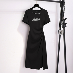 黑色t恤连衣裙女夏季2024新款气质遮肉修身显瘦不规则开叉小黑裙