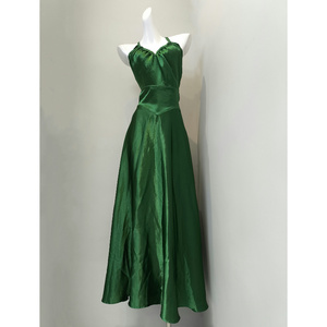 法式复古高端亮光缎面祖母绿色礼服气质性感露背挂脖吊带连衣裙长