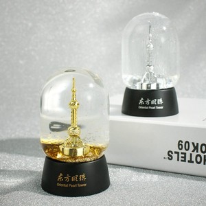 上海东方明珠模型水晶球纪念品透明发光带雪花创意玻璃球梦幻礼物