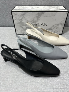 EBLAN/伊伴22年新款女鞋商场正品撤柜尖头包头粗跟高跟时尚女凉鞋