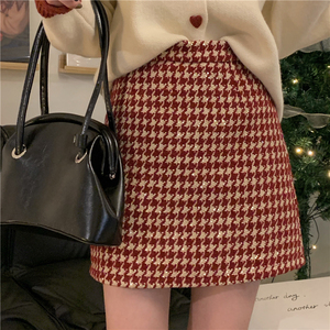 红色格子短裙冬季配毛衣加厚半身裙大码毛呢A字包臂裙亮片半裙子