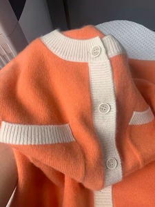 欧货2023秋冬季新款高级感超好看软糯橘色毛衣外套针织开衫女上衣