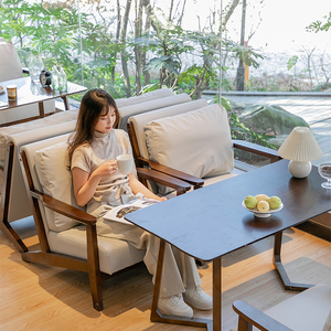 连锁奶茶店桌椅组合咖啡店馆休闲区实木沙发咖啡厅椅子阅读区卡座