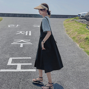 黑色连衣裙女夏季2023新款韩式宽松设计感小个子假两件桔梗背带裙