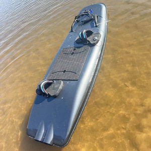 电动水上冲浪板看灰机成人海上滑水板运动款滑浪板机动滑板炭纤维