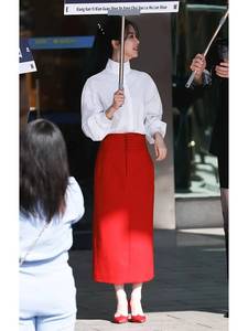 [现货]明星刘诗诗同款白色衬衫红色半身裙套装2023年冬季优雅气质