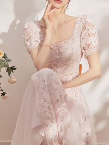 深v镂空粉色吊带蕾丝连衣裙小众设计感气质伴娘晚宴小个子礼服仙