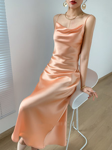 法式橙色吊带裙高级感缎面女夏内搭性感纯欲长款吊带连衣裙修身