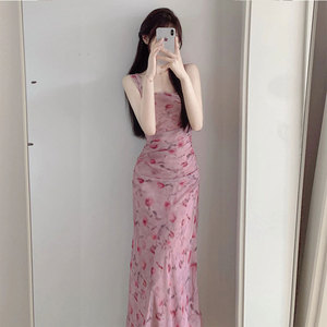 法式浪漫粉色碎花吊带连衣裙女夏季新款高级性感超显身材气质长裙