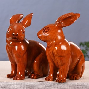 花梨木雕兔子摆件木制生肖兔工艺品实木红木客厅风水招财兔装饰品