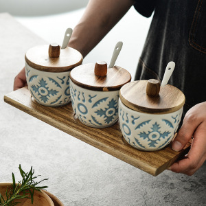 外贸浮雕陶瓷调味罐欧式家用厨房木制带勺创意三件套装组合调料盒