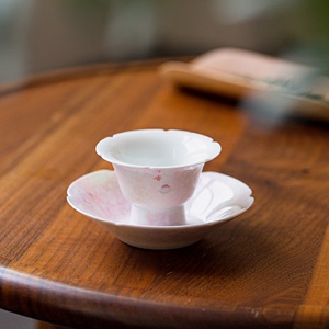 手绘桃粉品茗杯单个带杯垫家用主人杯套杯釉上彩贴绘陶瓷功夫茶杯
