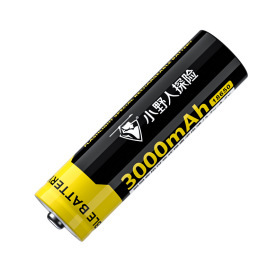 小野人手电筒电池18650锂电池3.7V充电2400MA50000MA