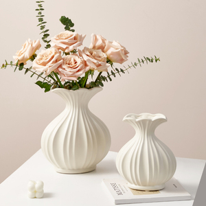 法式创意扇形陶瓷花瓶高级感水养鲜花插花复古客厅餐桌摆件奶油风