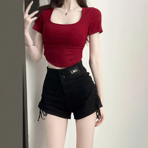 正肩红色方领短袖t恤女夏季2024新款修身短款性感甜辣妹上衣穿搭