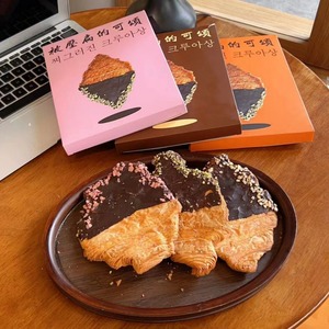 被踩扁的可颂饼原味焦糖巧克力饼干韩国同款薄脆锅巴网红牛角酥脆