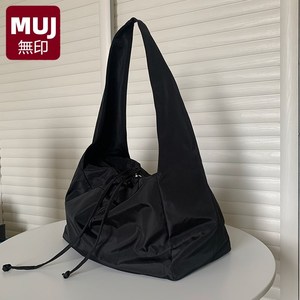 无印MUJ日本斜挎包黑色尼龙帆布包休闲酷慵懒包包女夏季大容量