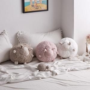 抱枕ins网可爱红毛绒创意绵羊公仔床上睡觉玩具儿童韩国玩偶礼物