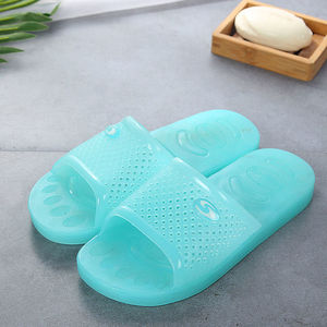 新款居家拖鞋女夏季空调室内浴室防滑洗澡厚底塑料水晶透明凉拖鞋