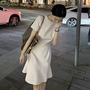 欧洲站2024夏季新款小香风白色鱼尾连衣裙女气质简约修身显瘦裙子