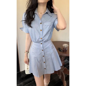 蓝白条纹连衣裙2024女新款夏季设计感收腰显瘦气质韩系波蓝衬衫裙
