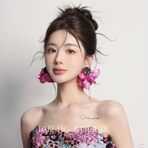超仙夸张紫色缎面花朵耳钉女度假高级感韩式耳环新娘晨袍婚纱耳饰