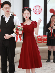 新娘敬酒服2024新款红色订婚礼服夏天小个子连衣裙高级感平时可穿