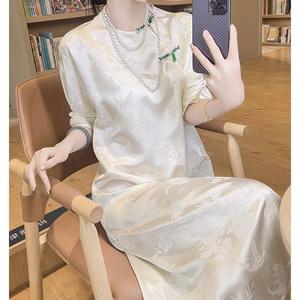 新中式白色提花真丝改良旗袍连衣裙女中袖2023夏季新款宽松长裙子