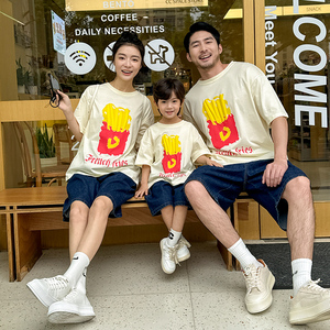 亲子装一家三口2024新款韩版夏季卡通T恤网红洋气短袖母子母女装