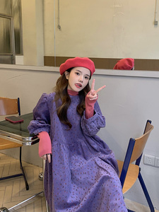 紫色灯芯绒连衣裙春秋韩版宽松甜美少女减龄小个子田园风长款女装