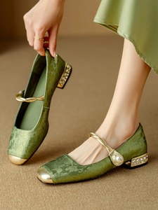 敲美~复古绿色中式刺绣国风低跟水钻法式玛丽珍单鞋女平底配裙子