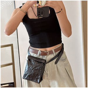 黑色ins2024新款包包女牛皮纸质感褶皱斜挎包手机包多种背法腰包