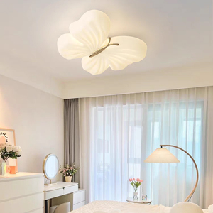 奶油风女孩卧室吸顶灯创意个性艺术蝴蝶房间暖光灯定制110v台湾灯