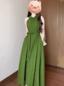 法式气质度假风绿色无袖挂脖绑带设计连衣裙女生夏季收腰显瘦裙子