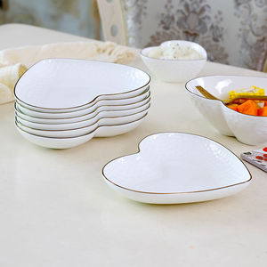 点特骨瓷网红爱心盘子碗碟套装拼盘餐具组合火锅菜盘家用创意碟子
