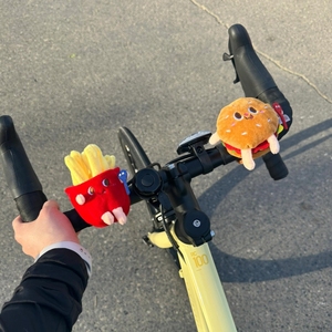 自行车装饰玩偶可爱汉堡薯条啪啪圈公路车车把配饰摆件捷安特专用