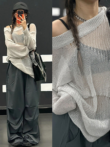 韩系灰色镂空破洞针织衫女秋冬季新款设计感小众别致露肩毛衣上衣