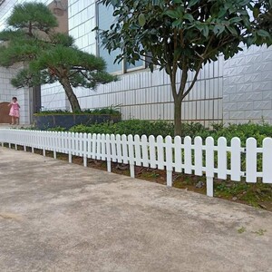 草坪围栏塑料白色栅栏花园围栏小篱笆室内小栅栏装饰品圣诞围栏片