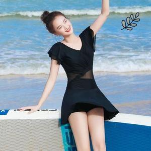 巴泳衣女保守仙女范2023新款潮遮肚比显瘦连体泡温泉夏季时尚泳装
