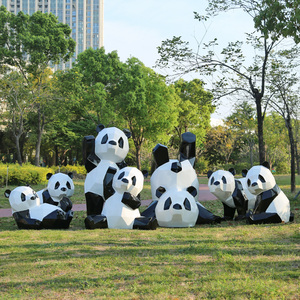 玻璃钢户外大熊猫摆件小区造景几何动物雕塑花园景观美陈草坪装饰
