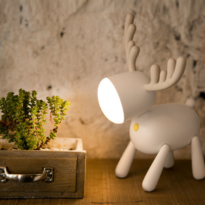新款3D立体小鹿台灯USB充电硅胶小夜灯卡通伴睡灯书桌阅读台灯