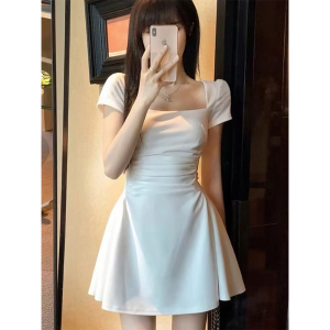 白色连衣裙女夏白月光法式收腰短裙小个子短款小白裙夏季公主裙子