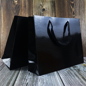 鳄鱼纹黑色纸袋服装手提袋圣诞礼品袋大号高级感大牌礼物购物袋子