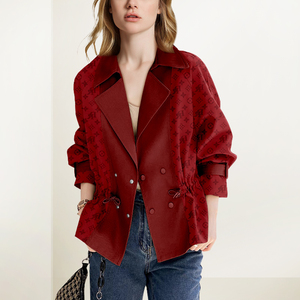 红色西装领风衣女2024年春装新款设计感收腰显瘦小个子短款外套潮