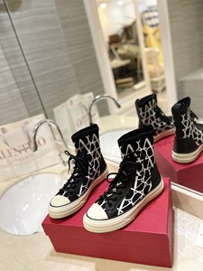 代购Valentino/华伦天奴女鞋 2024新款字母拼接针织袜子运动板鞋