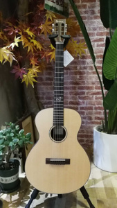雅依丽38寸古典民谣两用的蝴蝶玫瑰木面单吉他大连星光吉他
